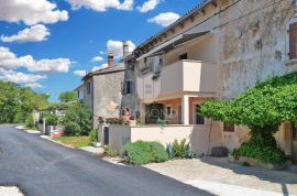 Simpatična kuća u šarmatnom selu u blizini Rovinja, Rovinj, Casa