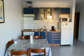 SNIŽENO! Odličan apartman samo 150 m od mora, Supetar, Wohnung