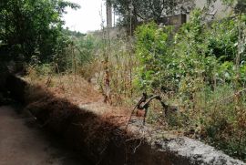 ŠIBENIK, kuća s dva stana i prostranim dvorištem, Šibenik, Famiglia