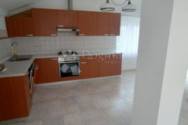 VELIKI APARTMAN S POTENCIJALOM - KRK, Krk, Appartment