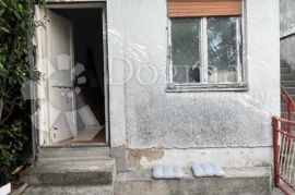 Etaža u neposrednoj blizini riječkog Kampusa, Rijeka, Flat