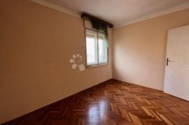 Etaža u neposrednoj blizini riječkog Kampusa, Rijeka, Flat