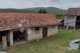 Kuća s pogledom na Petrovu Goru i besplatnim vodovodom, Gvozd, Kuća