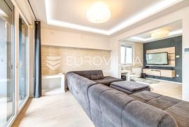 Zagreb, Donji Bukovac, funkcionalan namješten trosoban stan + 2VPM, 110 m2 - PET FRIENDLY, Zagreb, Appartamento