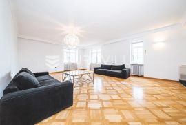 Zagreb Pantovčak rezidencijalan peterosoban stan NKP 300 m2, Zagreb, Flat