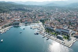 Otok Korčula, poslovno-stambena kamena zgrada, Vela Luka, بيت