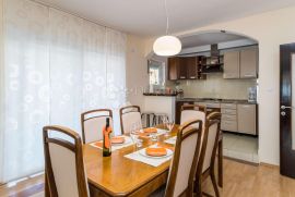 SAMO U DOGMI!! Apartman 125m2 sa pogledom na more, Crikvenica, شقة