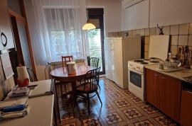 DONJA VEŽICA ETAŽA ZA 7 RADNIKA, Rijeka, Appartement