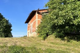 Vrbovsko, nedovršena kuća sa okućnicom, Vrbovsko, Famiglia