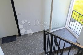 BIBINJE - POTPUNO OPREMLJEN PENTHOUSE S BAZENOM NA KROVNOJ TERASI, Bibinje, Διαμέρισμα