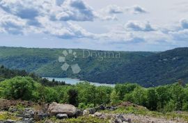 GRAĐEVINSKO ZEMLJIŠTE S POGLEDOM NA MORE, okolica Labina, Labin, Zemljište