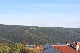 GRAĐEVINSKO ZEMLJIŠTE S POGLEDOM NA MORE, okolica Labina, Labin, Terrain