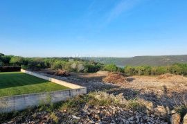 GRAĐEVINSKO ZEMLJIŠTE S POGLEDOM NA MORE, okolica Labina, Labin, Terrain