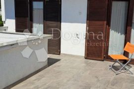 APARTMAN U PRIZEMLJU S TERASOM, Crikvenica, Διαμέρισμα