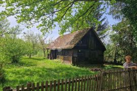 Na brijegu  kuća mala, Karlovac - Okolica, Kuća