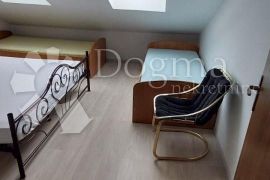 NOVO ADAPTIRANI APARTMANČIĆ U SELCU, Crikvenica, Wohnung