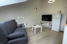 NOVO ADAPTIRANI APARTMANČIĆ U SELCU, Crikvenica, Διαμέρισμα