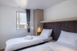 Novalja, Mobilna Kuća u Kampu 40m2 + 50m2 okućnice, Novalja, Διαμέρισμα