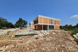 Poreč, visokokvalitetna kuća nadomak centra i plaža, Poreč, Famiglia