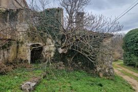 PIĆAN, okolica, dvije kamene kuće, Pićan, House