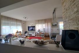 Penthouse Laščina: Prodaja 116m2 + Garaža, Zagreb, Διαμέρισμα