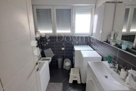 Penthouse Laščina: Prodaja 116m2 + Garaža, Zagreb, Διαμέρισμα