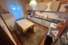 Kuća - 2 stana - Kustošija - 1200€ m2, Zagreb, Ev