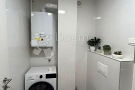 NOVOGRADNJA STAN + GARSONJERA PRILIKA!!, Pula, Apartamento