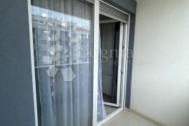 NOVOGRADNJA STAN + GARSONJERA PRILIKA!!, Pula, Apartamento