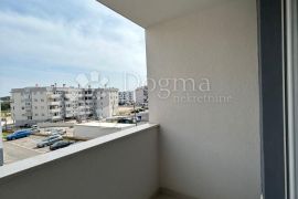 NOVOGRADNJA STAN + GARSONJERA PRILIKA!!, Pula, Apartamento