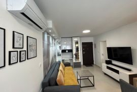 NOVOGRADNJA STAN + GARSONJERA PRILIKA!!, Pula, Apartamento