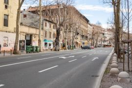 Caffe bar na frekventnoj lokaciji!, Rijeka, Propriété commerciale