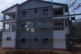 APARTMAN U PRIZEMLJU S OKUĆNICOM - MIRNA LOKACIJA, Dobrinj, Appartamento