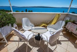 APARTMAN SA GALERIJOM I PREKRASNIM POGLEDOM NA MORE, Crikvenica, Apartamento