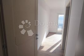 STAN S BAZENOM NA 30M OD MORA - 150m2 - Mandre, otok Pag, Pag, Διαμέρισμα