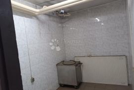 Prilika - Poslovni prostor donja Dubrava (NAJAM 1200€), Zagreb, Commercial property