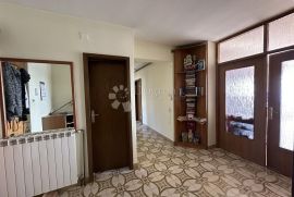 Etaža kuće s predivnim pogledom, Lovran, Apartamento