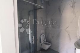 LUKSUZNI PENTHOUSE U VRHUNSKOJ NOVOGRADNJI - 100M OD MORA, Zadar - Okolica, Apartamento