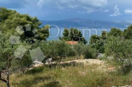 ČIOVO SLATINE 540m2 SA LEGALIZIRANIM OBJEKTOM, Trogir, Terreno