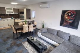 KRIMEJA, stan 95m2, 2S+DB, Rijeka, Appartement