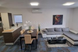 KRIMEJA, stan 95m2, 2S+DB, Rijeka, Appartement