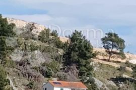 GRAĐEVINSKO ZEMLJIŠTE NA OTOKU BRAČU JUŽNA STRANA  1307M2, Bol, Land