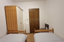 Komforna kuća s 5 apartmana i pogledom na more, Fažana, Casa