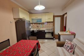 Komforna kuća s 5 apartmana i pogledom na more, Fažana, Famiglia