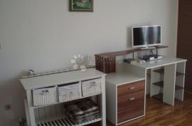 Komforna kuća s 5 apartmana i pogledom na more, Fažana, Дом