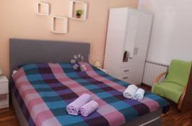 Komforna kuća s 5 apartmana i pogledom na more, Fažana, Casa