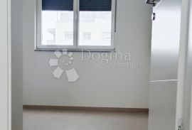 VRHUNSKA GRADNJA TROSOBAN STAN, Velika Gorica, Appartement