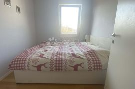 SAMOBOR, PENTHOUSE SA GARAŽNIM PARKIRNIM MJESTOM, Samobor, Appartment