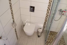 Apartman u srcu Pule s ugodnom terasom, Pula, Daire