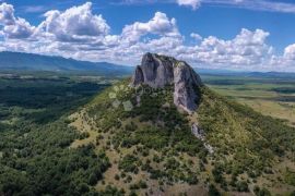 Raduč, građevinsko zemljište 20773m2, Gospić - Okolica, Zemljište